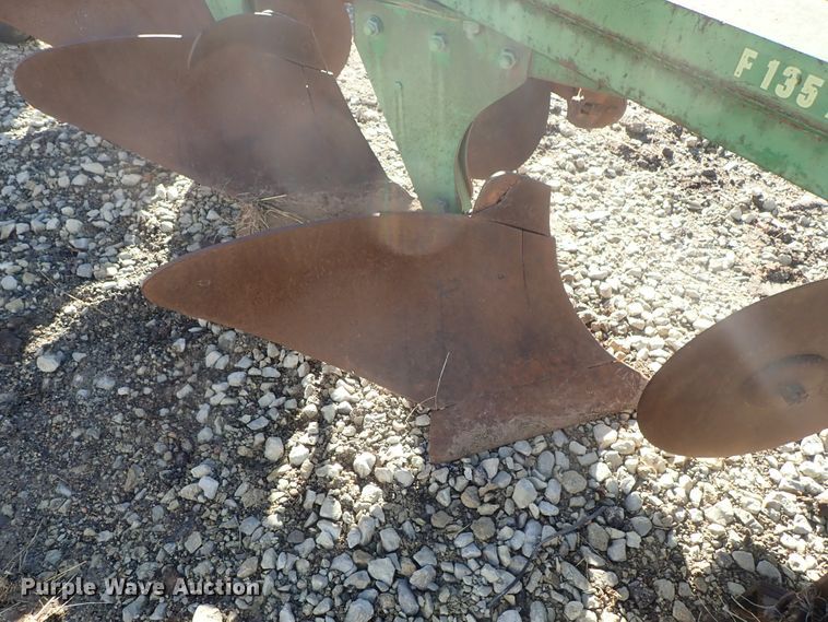 image for item DC3442 John Deere F135A five bottom plow