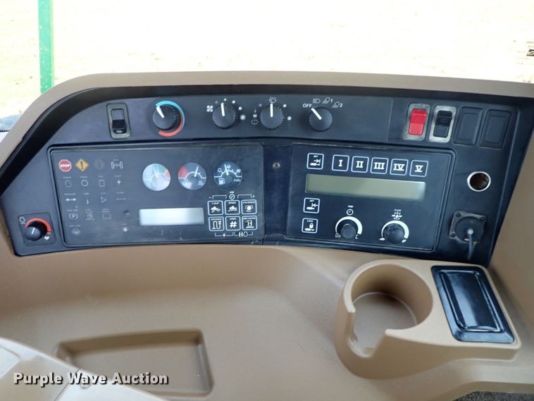 image for item DC3487 1998 John Deere 9400 4WD tractor