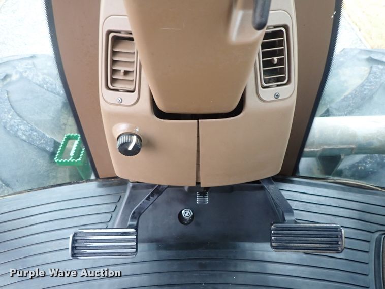 image for item DC3487 1998 John Deere 9400 4WD tractor