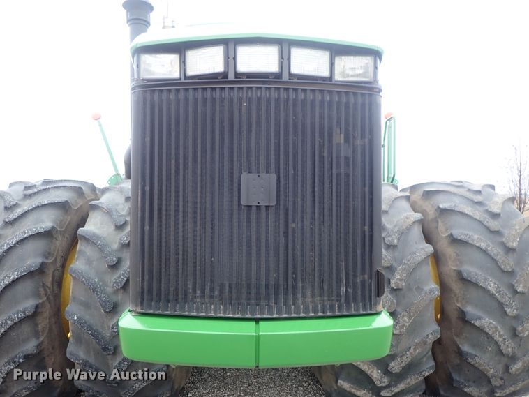 image for item DC3487 1998 John Deere 9400 4WD tractor