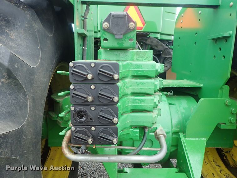 image for item DC3487 1998 John Deere 9400 4WD tractor