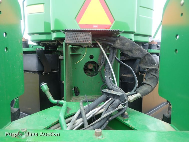 image for item DC3487 1998 John Deere 9400 4WD tractor