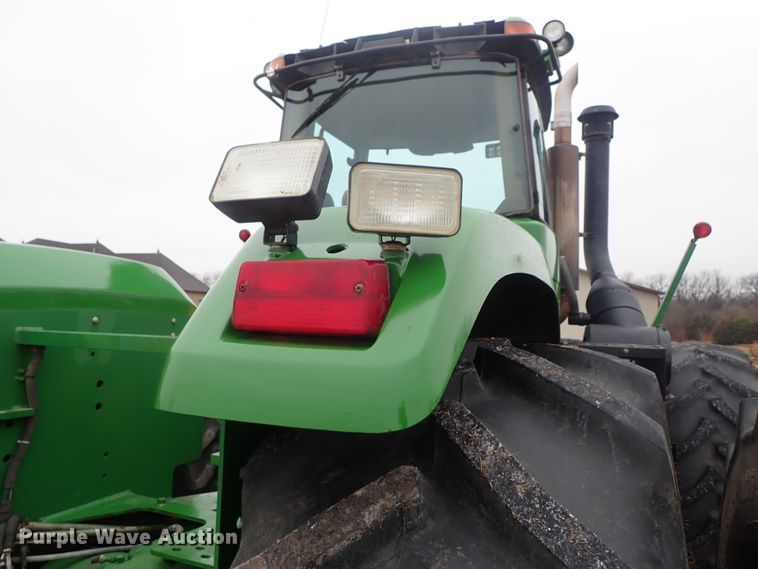 image for item DC3487 1998 John Deere 9400 4WD tractor