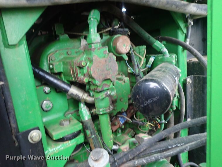 image for item DC3487 1998 John Deere 9400 4WD tractor