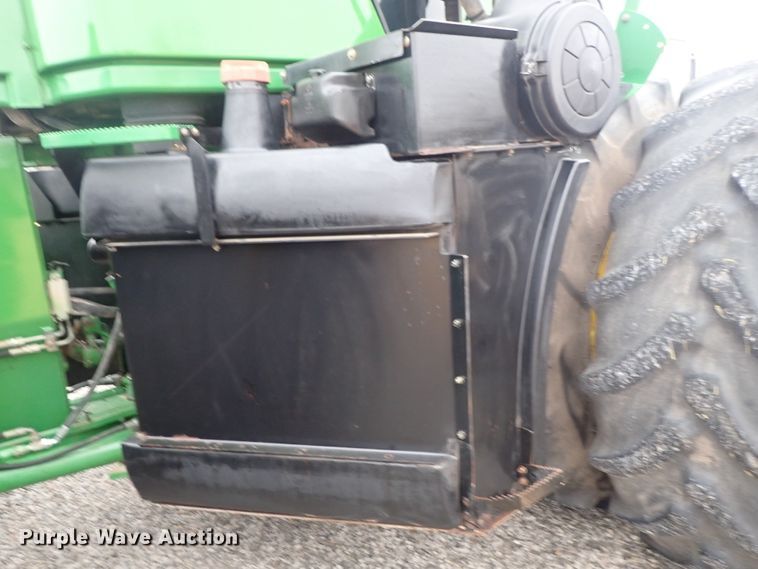 image for item DC3487 1998 John Deere 9400 4WD tractor