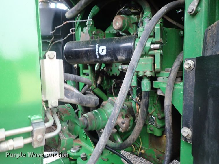 image for item DC3487 1998 John Deere 9400 4WD tractor