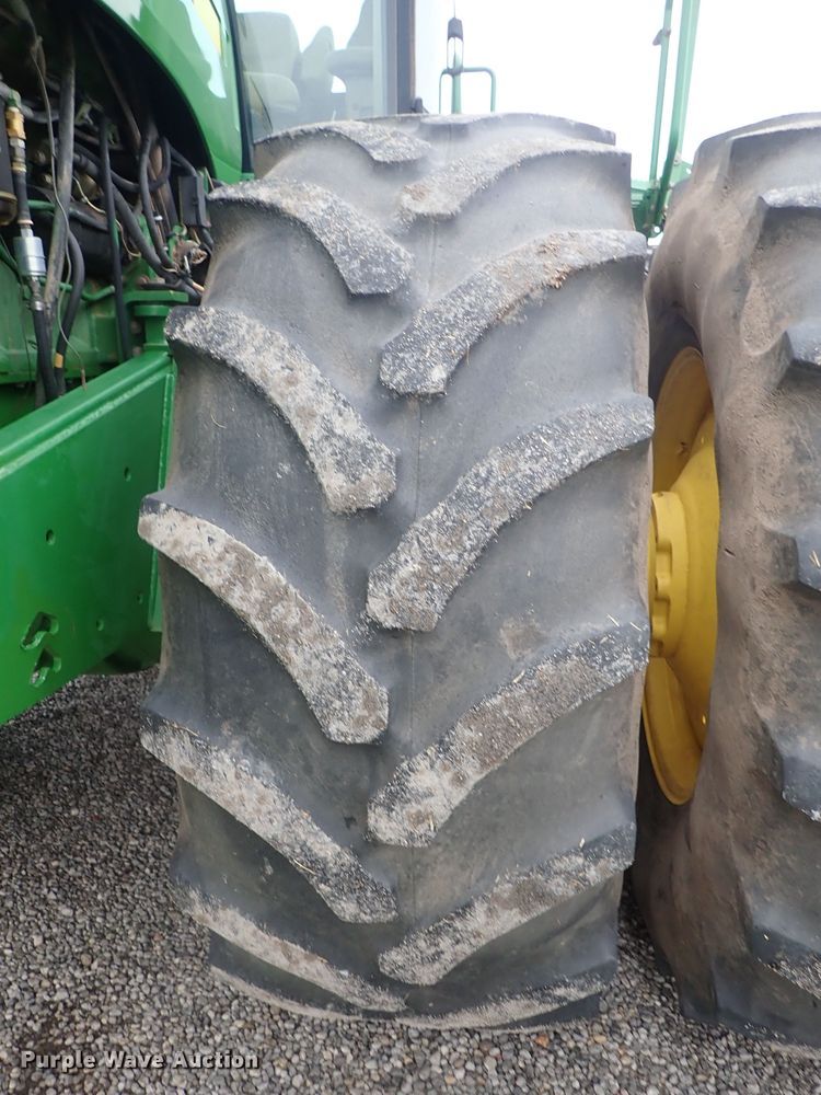 image for item DC3487 1998 John Deere 9400 4WD tractor