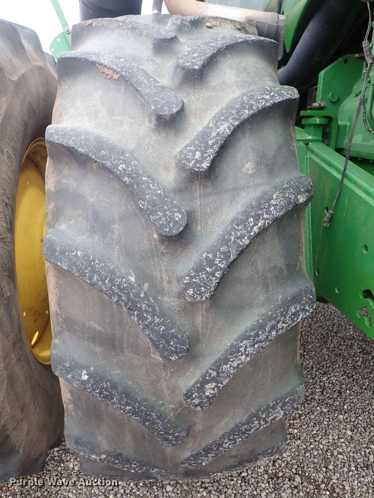 image for item DC3487 1998 John Deere 9400 4WD tractor