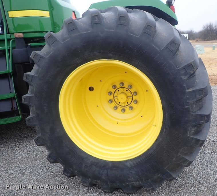 image for item DC3487 1998 John Deere 9400 4WD tractor
