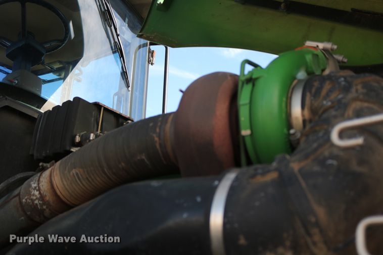 image for item DD6057 1997 John Deere 9400 4WD tractor