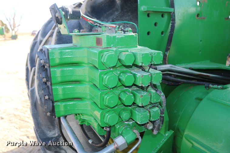 image for item DD6057 1997 John Deere 9400 4WD tractor