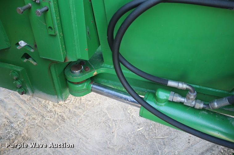 image for item DD6057 1997 John Deere 9400 4WD tractor