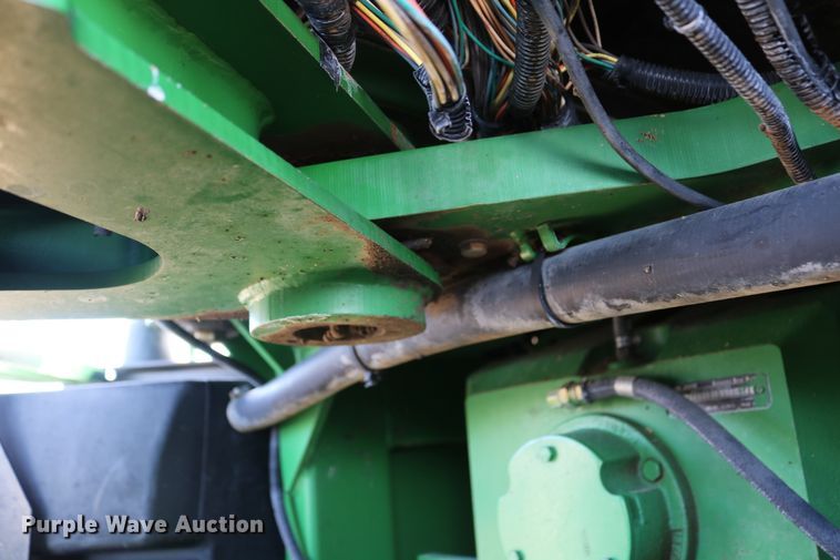 image for item DD6057 1997 John Deere 9400 4WD tractor