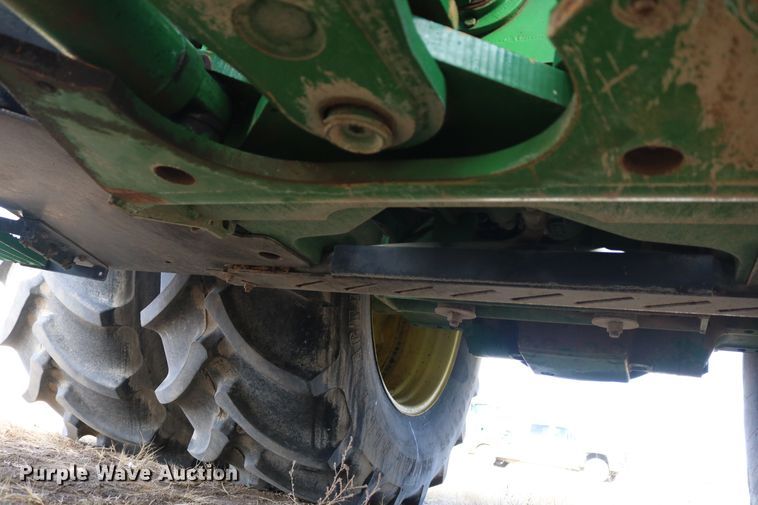 image for item DD6057 1997 John Deere 9400 4WD tractor