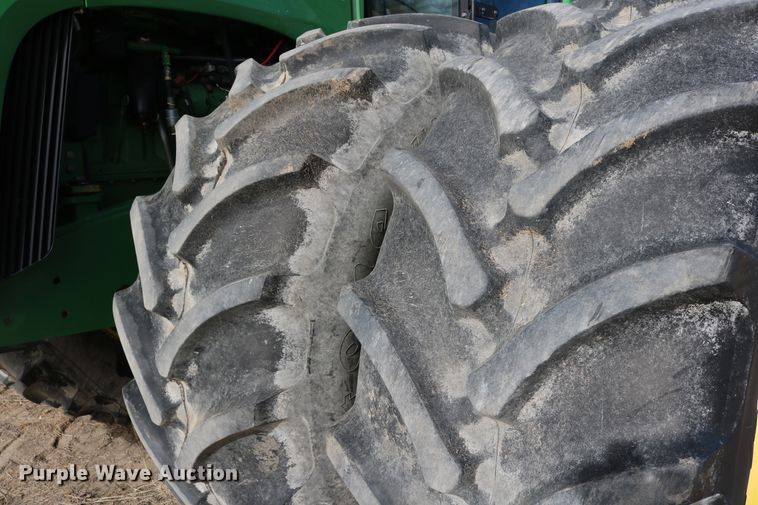 image for item DD6057 1997 John Deere 9400 4WD tractor