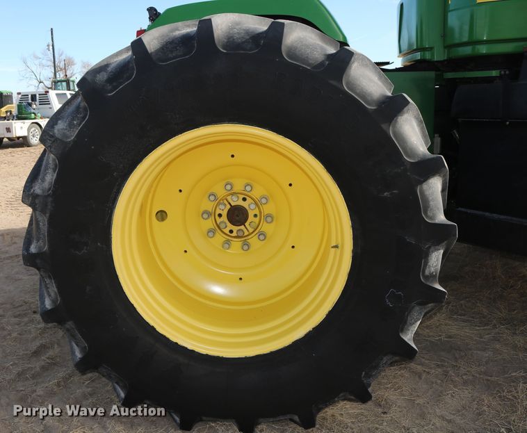 image for item DD6057 1997 John Deere 9400 4WD tractor
