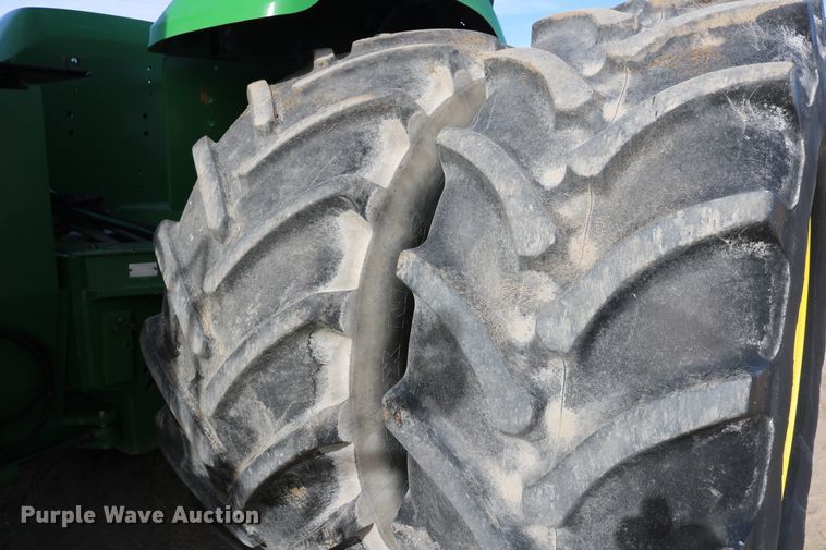 image for item DD6057 1997 John Deere 9400 4WD tractor