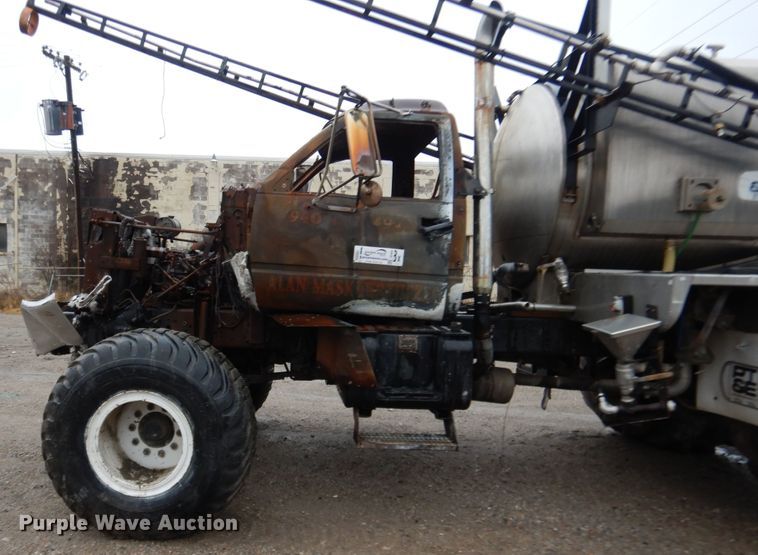image for item DE4054 Applicator truck