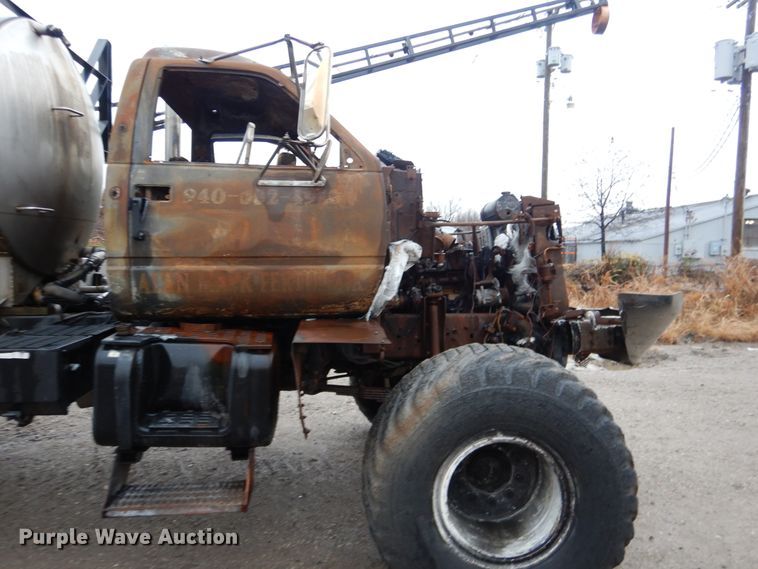 image for item DE4054 Applicator truck