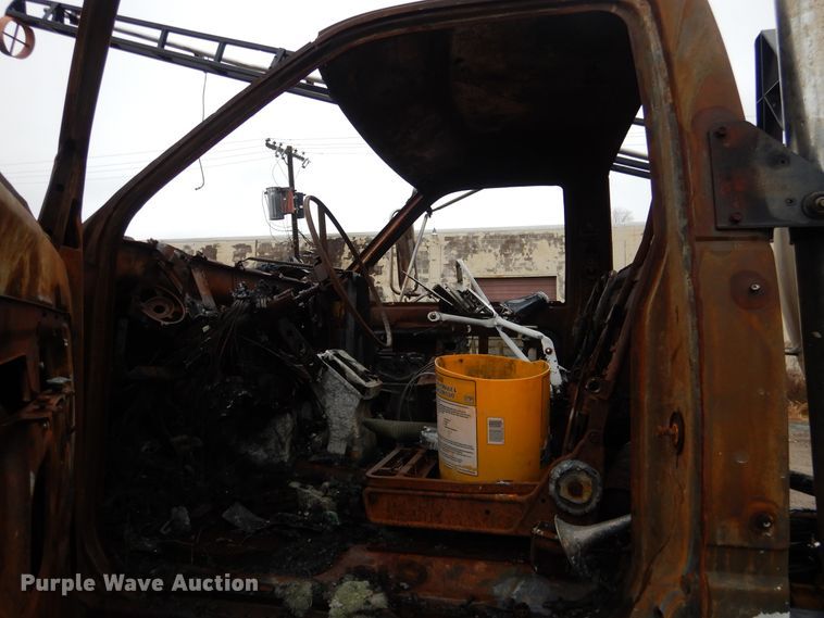 image for item DE4054 Applicator truck