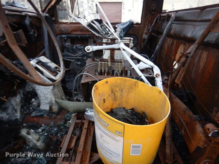 image for item DE4054 Applicator truck