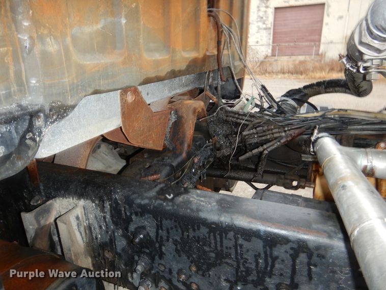 image for item DE4054 Applicator truck