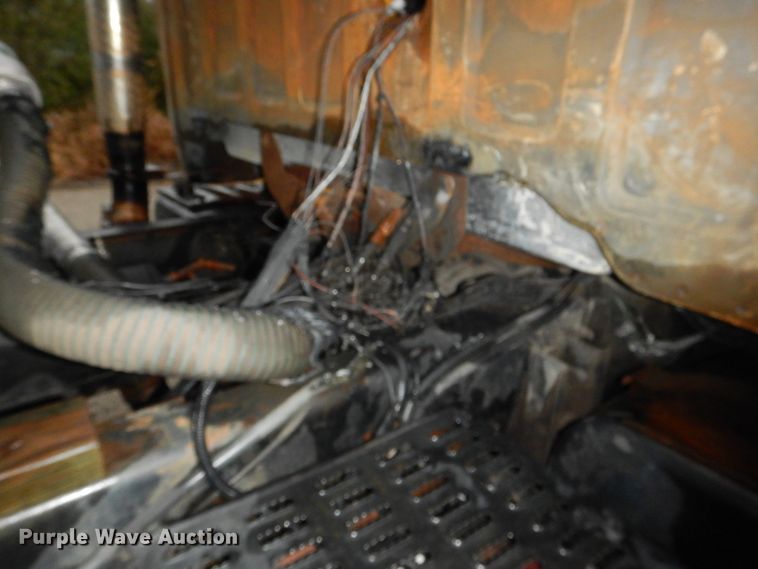 image for item DE4054 Applicator truck