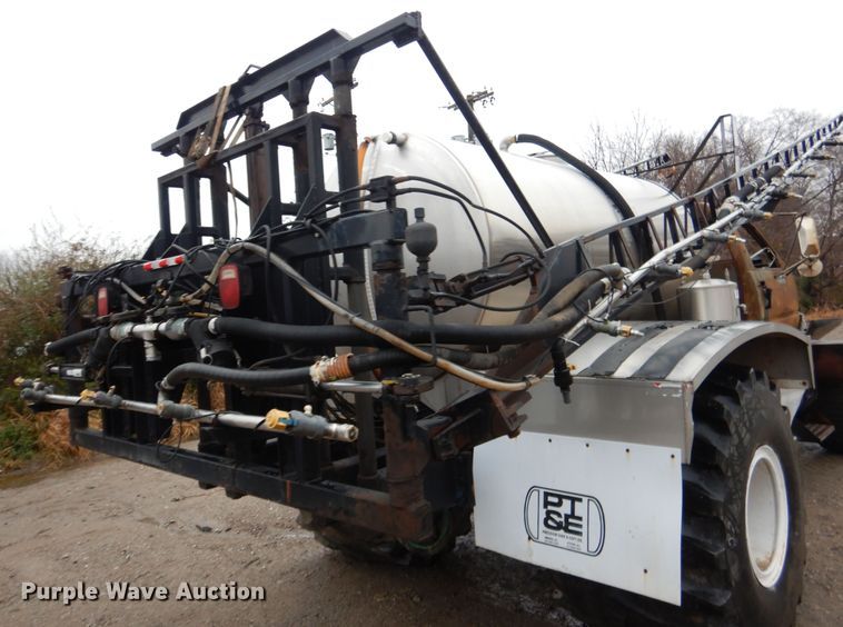 image for item DE4054 Applicator truck