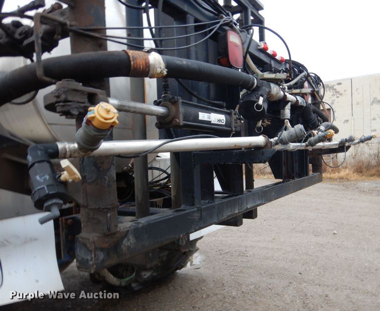 image for item DE4054 Applicator truck