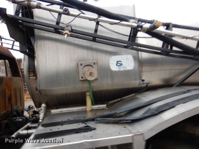 image for item DE4054 Applicator truck