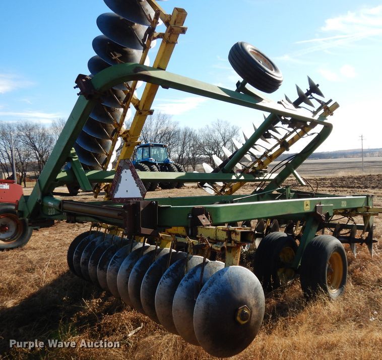 image for item DE4161 John Deere 220 disk