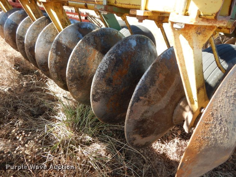 image for item DE4161 John Deere 220 disk