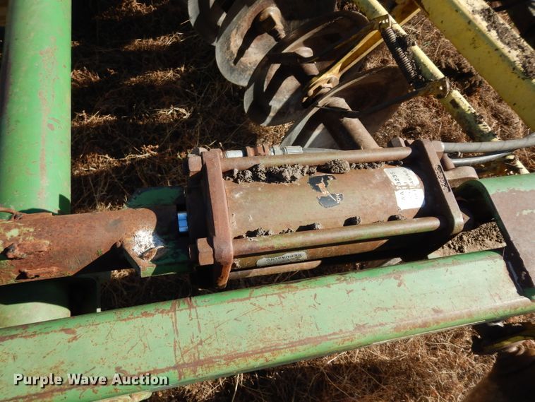 image for item DE4161 John Deere 220 disk