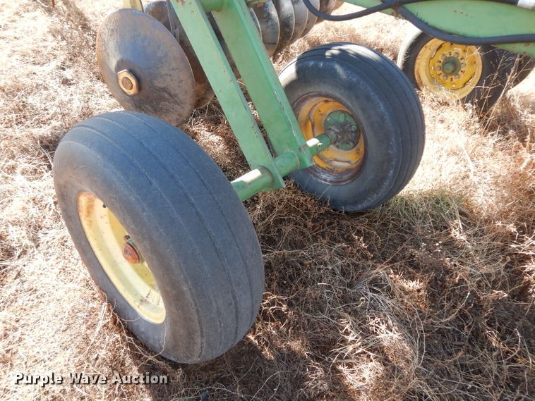 image for item DE4161 John Deere 220 disk