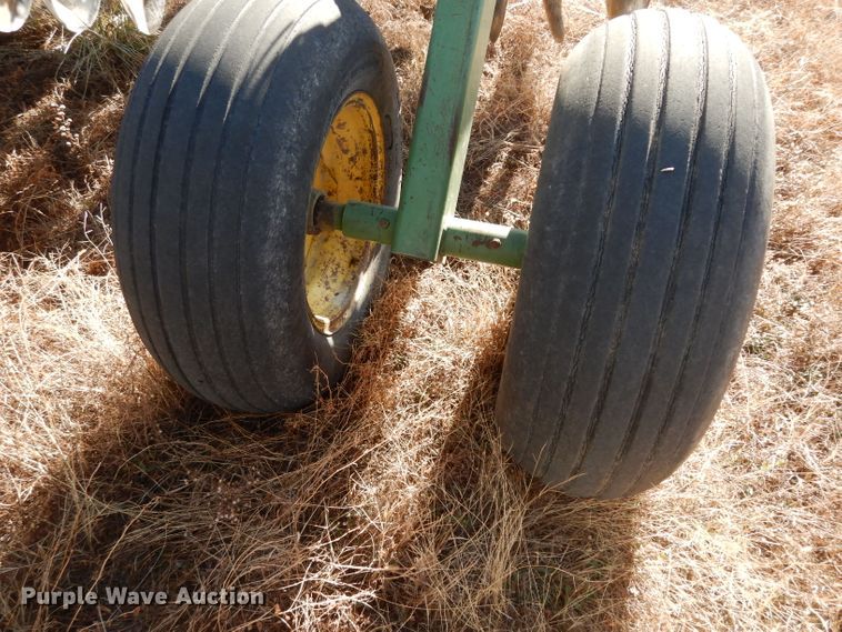 image for item DE4161 John Deere 220 disk