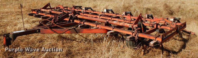 image for item DE4163 International field cultivator