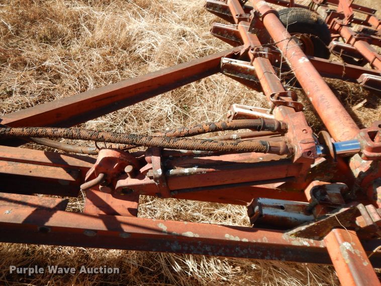 image for item DE4163 International field cultivator