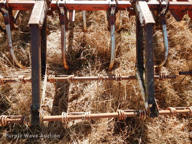 image for item DE4163 International field cultivator