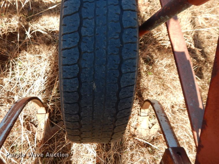 image for item DE4163 International field cultivator