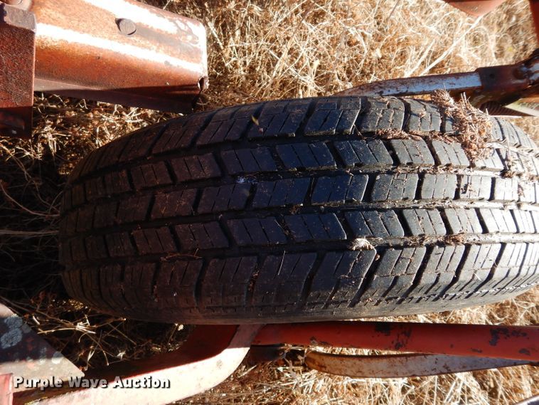 image for item DE4163 International field cultivator