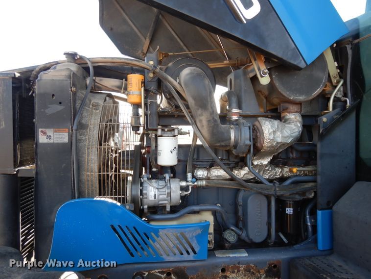 image for item DE4164 1995 Ford 8770 MFWD tractor