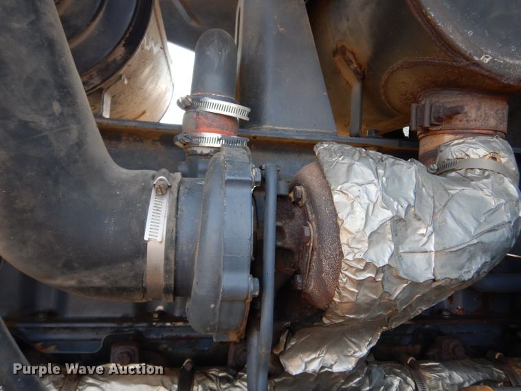 image for item DE4164 1995 Ford 8770 MFWD tractor