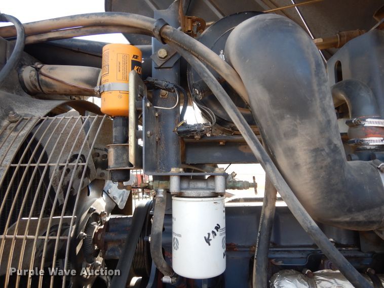 image for item DE4164 1995 Ford 8770 MFWD tractor