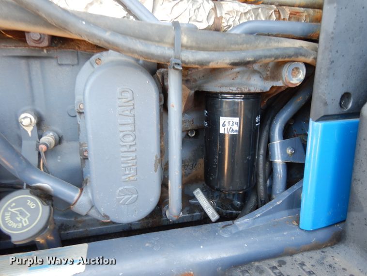 image for item DE4164 1995 Ford 8770 MFWD tractor