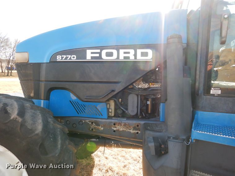 image for item DE4164 1995 Ford 8770 MFWD tractor