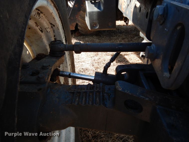 image for item DE4164 1995 Ford 8770 MFWD tractor