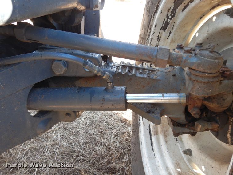 image for item DE4164 1995 Ford 8770 MFWD tractor