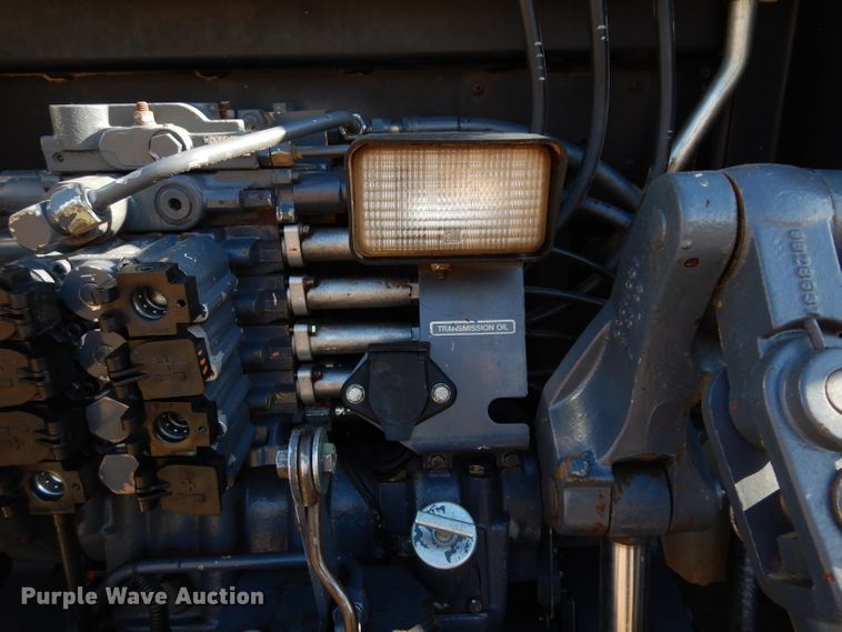 image for item DE4164 1995 Ford 8770 MFWD tractor