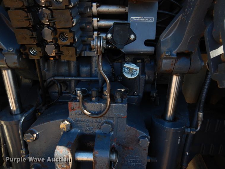 image for item DE4164 1995 Ford 8770 MFWD tractor