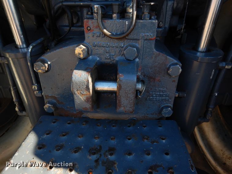 image for item DE4164 1995 Ford 8770 MFWD tractor